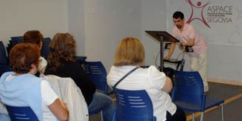 El joven Javier Rubio Contreras puso voz a las personas que como él padecen parálisis cerebral. / M. G.