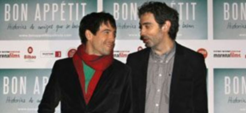 David Pinillos (dcha.) junto a Unax Ugalde en el estreno del primer largometraje del director segoviano./ EL ADELANTADO