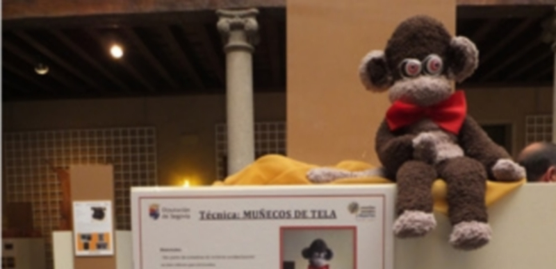 La Diputación aprueba las bases para las Aulas Sociales y de Manualidades 1 Panel informativo del taller de manualidades ofertado por la Diputación./ E. A.