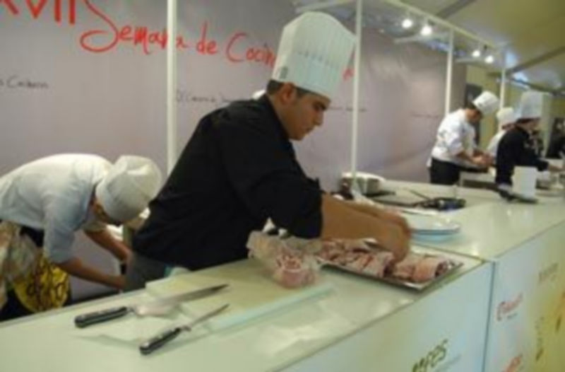 Uno de los participantes en el Concurso de Jóvenes Cocineros