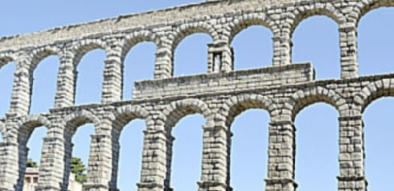 Los arqueólogos presentan una nueva datación para el Acueducto. /Cristina Yusta