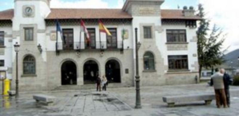 El Ayuntamiento de El Espinar es uno de los que todavía no ha remitido sus datos al Ministerio de Hacienda./ Pedro Merino