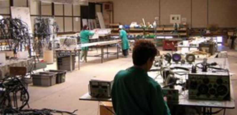 Las cooperativas han soportado mejor que las empresas los embates de la crisis. / Kamarero