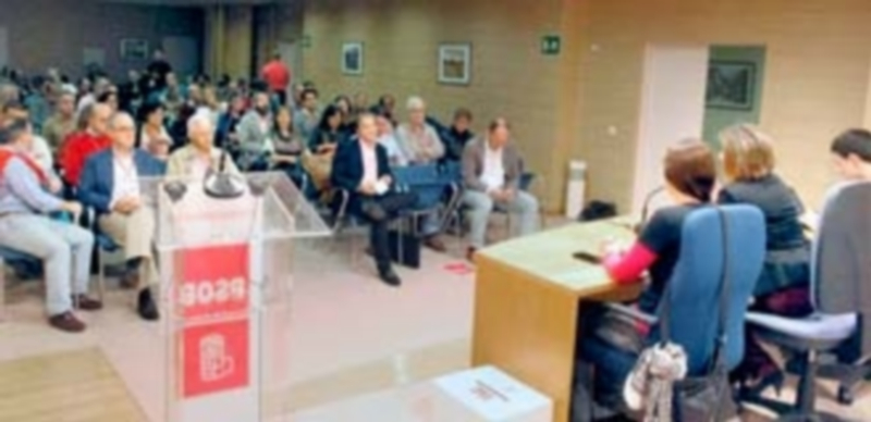 Reunión del Congreso Extraordinario Provincial de Segovia integrado por 63 delegados.  / El Adelantado
