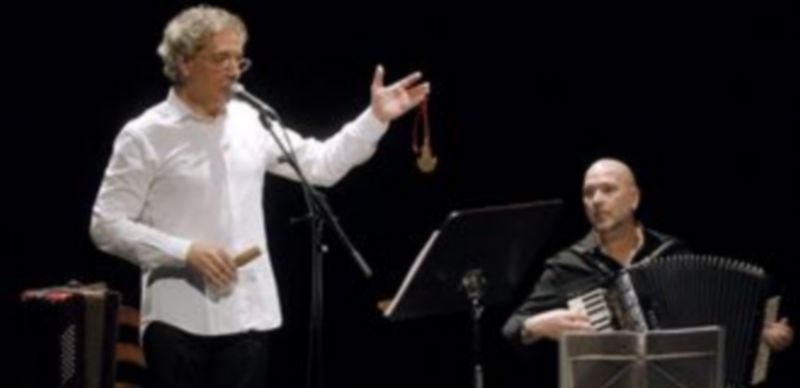 Música y poesía en recuerdo de Francisco de Paula Rodríguez 1 El poeta Juan Carlos Mestre