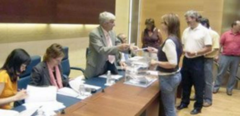 Una imagen de las últimas elecciones de empleados celebrada el pasado 15 de junio de 2006. / Juan Martín