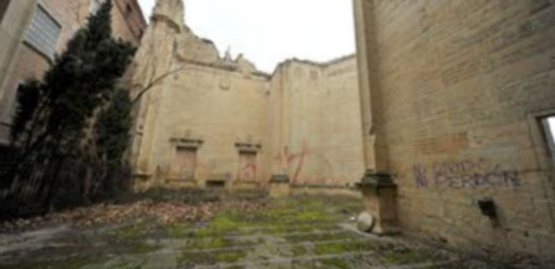 El Ayuntamiento pretende consolidar las ruinas para habilitar el lugar como espacio de actividades culturales al aire libre. / Kamarero