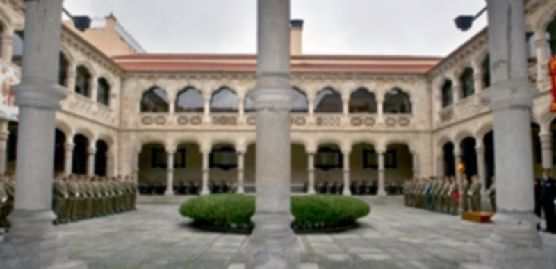 Imagen de archivo de un acto castrense en el patio interior del Acuartamiento de San Francisco. / Kmarero