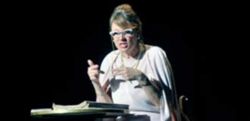 Un momento de la presentación que tuvo lugar anoche en el teatro Juan Bravo de Segovia. / Kamarero