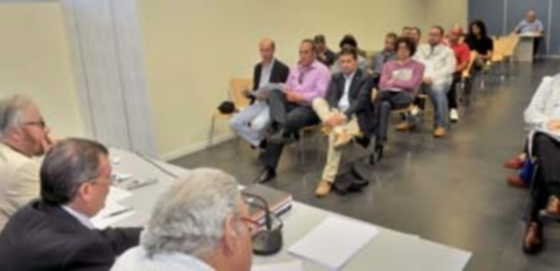 Un momento del comienzo de la asamblea celebrada ayer en el Vicam