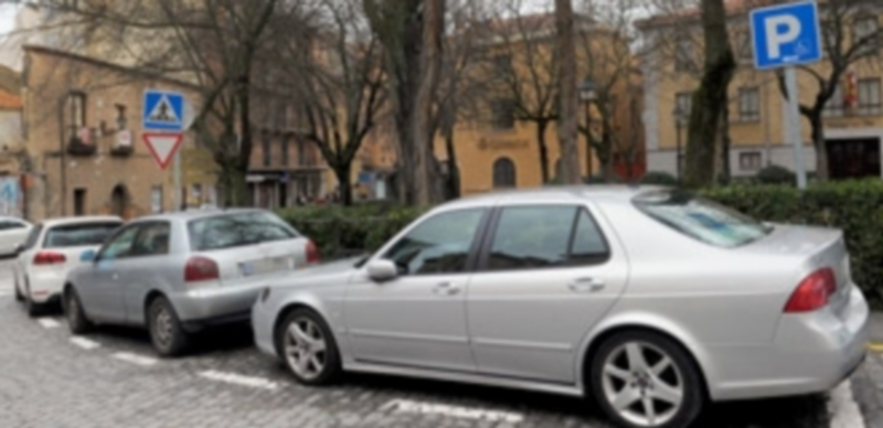 Las tarjetas de aparcamiento para discapacitados añaden un holograma para evitar su falsificación 1 La Policía ha detectado algunos casos de uso fraudulento de las plazas reservadas para discapacitados. / Kamarero