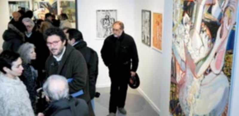 Numerosos representantes de la cultura y amigos acudieron al acto de inauguración de la muestra. / Kamarero