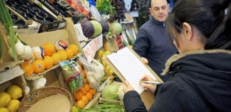 Cerca de 60.000 segovianos se unieron en una campaña de firmas para pedir la unidad de radioterapia. / kamarero