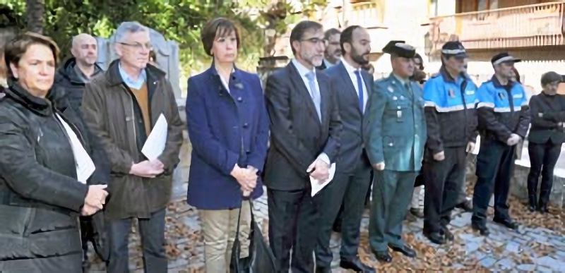 La muerte de cuatro personas en 10 días sube la alerta en las carreteras 1 Concentración del Día Mundial en Recuerdo a las Víctimas de Accidentes de Tráfico que promueve ONU. / KAMARERO