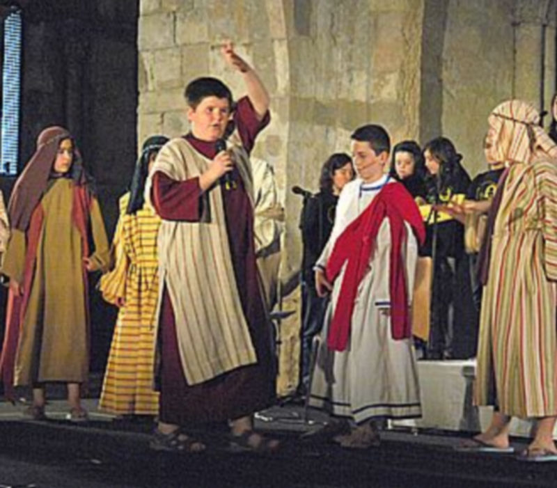 Un momento de la representación ayer en San Juan de los Caballeros. / F. Peñalosa