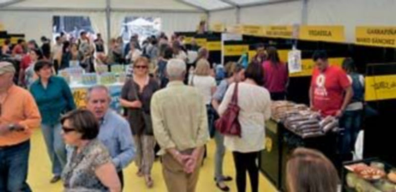 La carpa de Tierra de Sabor se encuentra en Fernández Ladreda. / Kamarero.