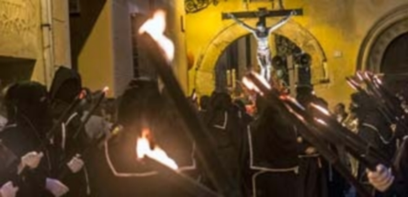 El PP ha destacado el papel de las cofradías en el éxito de los actos./ K.