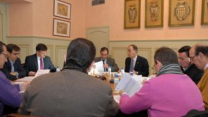 La Diputación ingresará a los ayuntamientos y demás entes locales 5,6 millones 1 La Junta de Gobierno de la Diputación Provincial de Segovia aprobó ayer el pago a las entidades locales./ El Adelantado