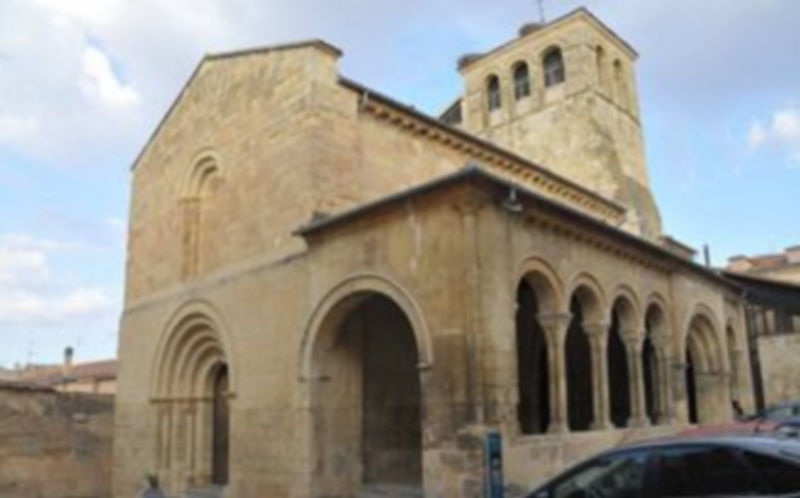 La iglesia de la Trinidad es una de las joyas del románico segoviano. / Juan Martín.