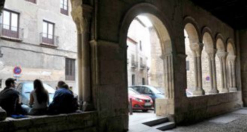 Foto de archivo del atrio de la iglesia de La Trinidad