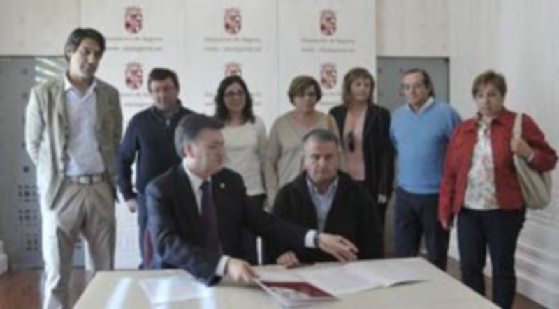 Francisco Vázquez (sentado