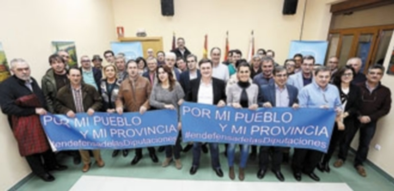 Reunión de militantes del PP en Abades