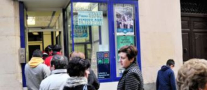 Esta imagen volverá a repetirse en los días cercanos al sorteo de Navidad. /KAMARERO