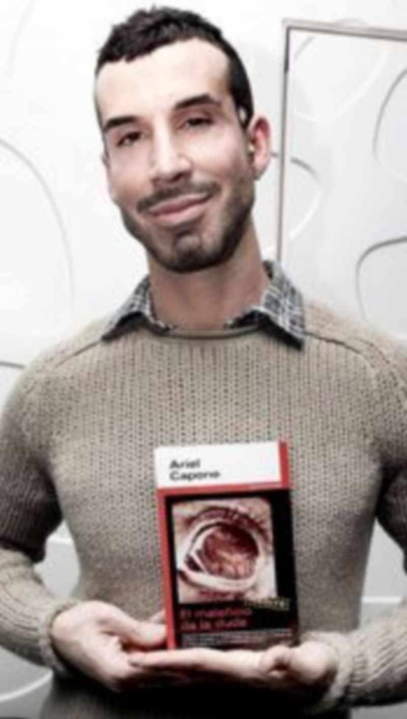 El escritor Ariel Capone