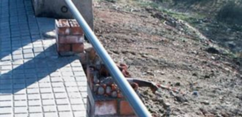 El PP alerta que el pretil