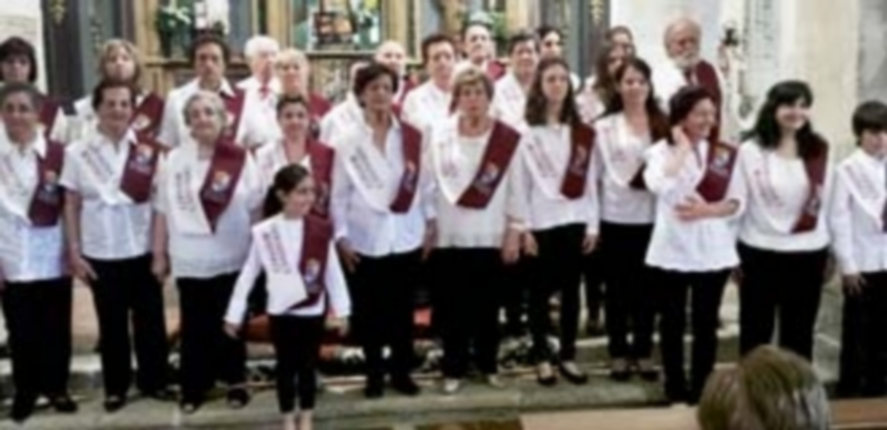 Uno de los coros de aficionados que el año pasado intervinieron en la cita musical.  / El Adelantad