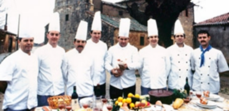 El Centro Segoviano de Madrid designa sus premios del año 2015 1 Algunos de los cocineros naturales de Cascajares