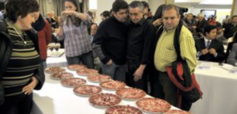 La asociación de camareros pone en marcha actividades novedosas en la ciudad segoviana. / Alberto Benavente