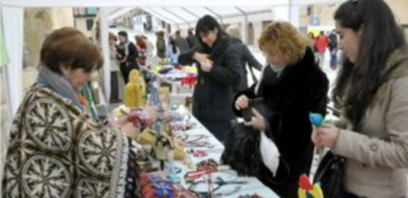 Imagen de público en el rastrillo del año pasado