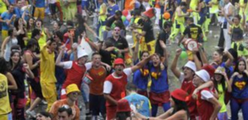 Imagen de archivo del inicio de las fiestas del barrio de San Lorenzo