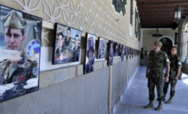 La muestra puede verse en el patio de órdenes del centro de enseñanza militar. / Juan Martín.