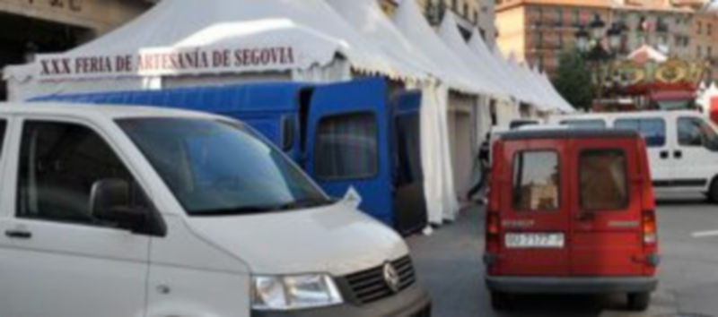 Preparativos de la XXX Feria Nacional de Artesanía de Segovia./Kamarero