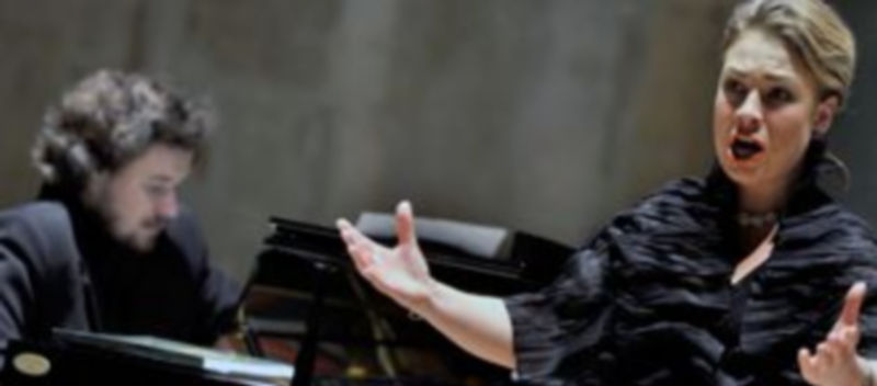 El repertorio incluyó tanto piezas de compositores clásicos rusos como una selección de canciones populares. / Kamarero