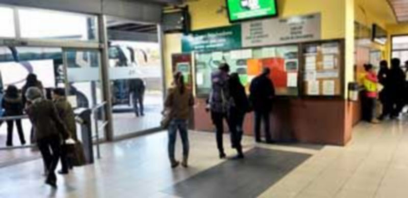 Interior de la estación municipal de autobuses