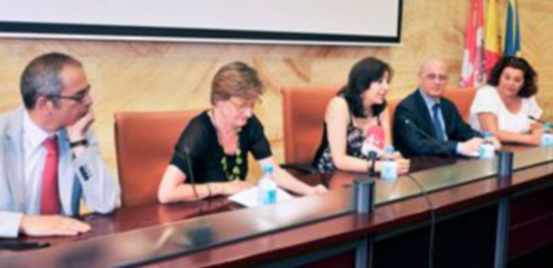 Mesa presidencial de la inauguración del primer curso de verano de la UNED en La Granja  “Jardines y parques históricos./Foto: Kamarero