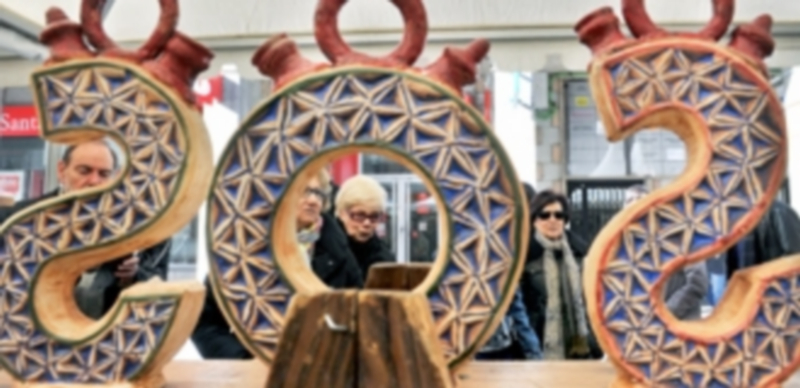 La tradición y la vanguardia se alían en la Feria Internacional de Cerámica y Alfarería de Segovia que cada año es visitada por miles de segovianos y por los turistas que llegan a la ciudad. / Kamarer