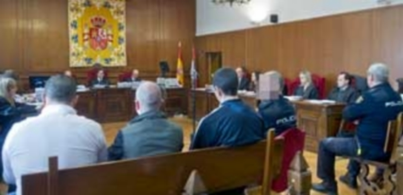 El juicio que se ha celebrado durante los últimos cuatro días quedó ayer visto para sentencia. / Kamarero