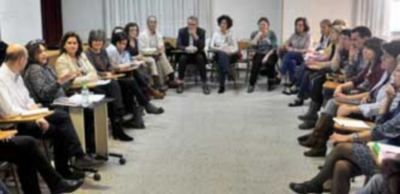 Carmen Gallardo compartió su novela con el Club de Lectura./KAMARERO