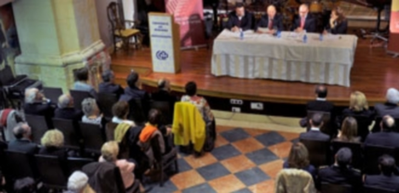 De izquierda a derecha