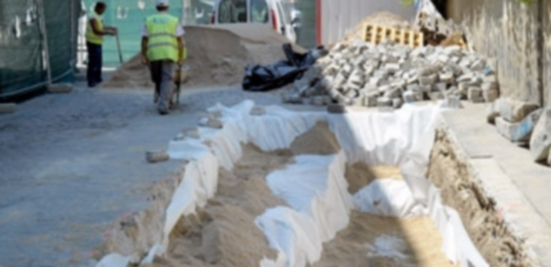 El hallazgo de los restos arqueológicos se produjeron al excavar para soterrar contenedores de basura. / Kamarero