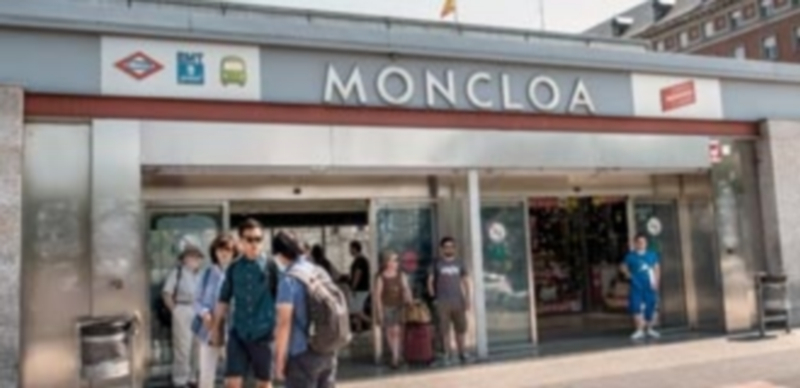 Los usuarios del transporte a Madrid reclaman mejores precios para los abonos./ Kamarero