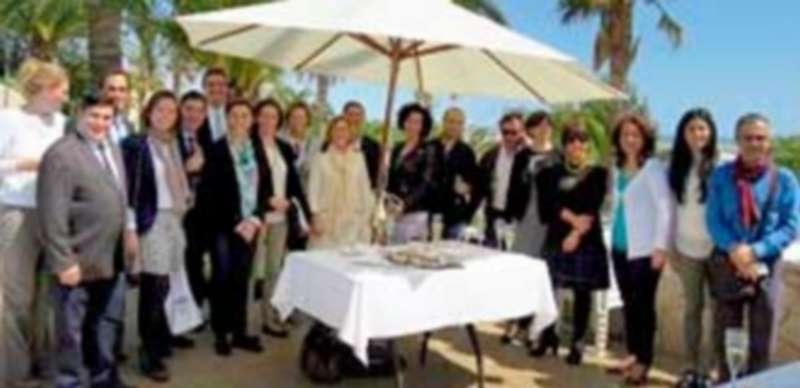 Claudia de Santos (4d.) asitió a la asamblea de Saborea España. /E. A.