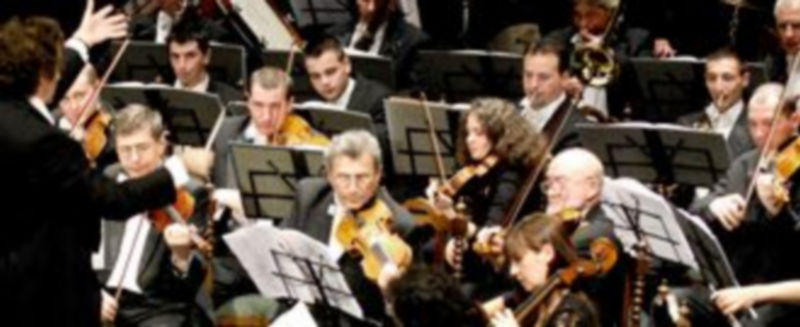 Un momento de una de las dos actuaciones que ha ofrecido la Orquesta Filarmónica de Botosani. /ALBERTO BENAVENTE