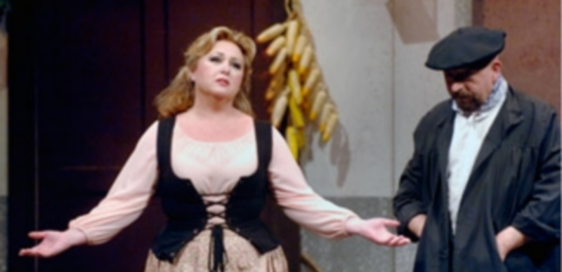 Artistas del cuadro lírico Julián Gayarre durante la representación de ‘El Caserío’ en el Teatro Juan Bravo. / Juan Martín