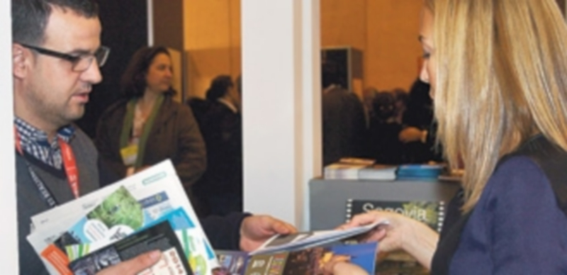 Los socialistas critican la falta de información sobre la Ruta de Isabel en el stan de la Junta en FITUR. / G. Herrero