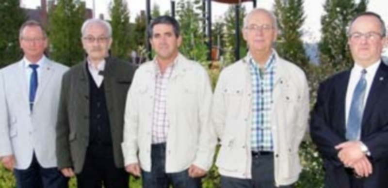 Los donantes segovianos posan antes del inicio del acto en Soria./ El Adelantado